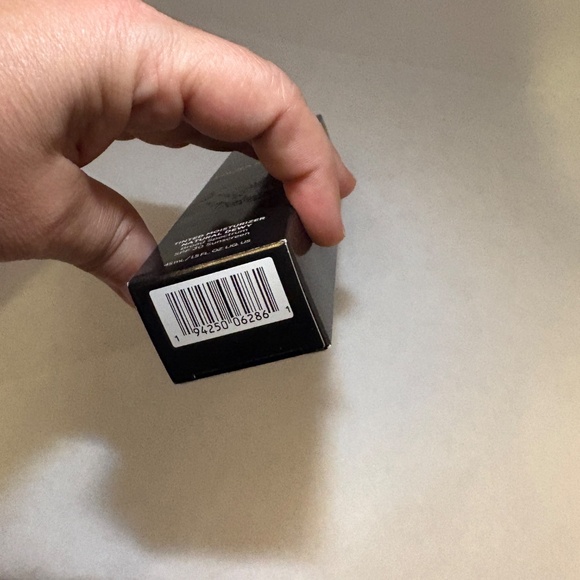 Laura Mercier Tinted Moisturizer Natural Dewy SPF30 7C Sable 1.5 oz; 06/26 - Picture 4 of 5